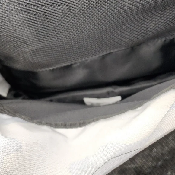 Adidas Camouflage Backpack for Youth - Picture 6 of 9